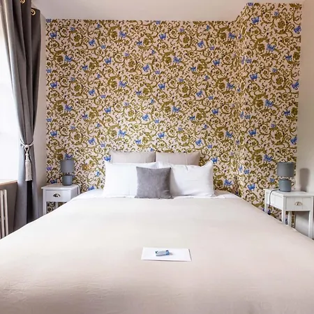 D'hotes Vichy : Chateau De Charmeil