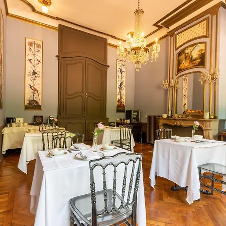 Chateau De Charmeil- Vichy D'hotes Bed and breakfast 4*